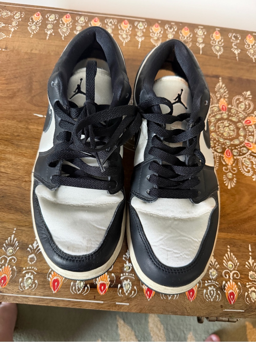 Air Jordan 1 Low SE Vintage Panda Women’s Size 8 Black Sail